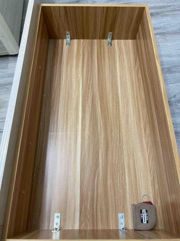 百勝 傢俱組裝修繕 - 衣櫃底板修復及加強