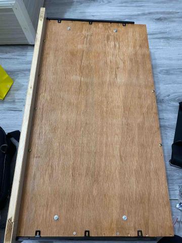 百勝 傢俱組裝修繕 - 衣櫃底板修復及加強