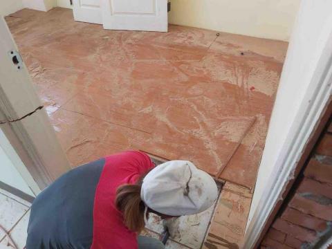 商寶工程行 - 木地板拆除