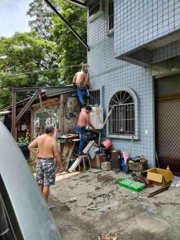 小陳 拆除 清運 油漆 自工價廉 - 大電 更換