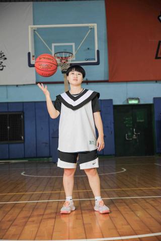 提供籃球場服務的專家梁郁婷