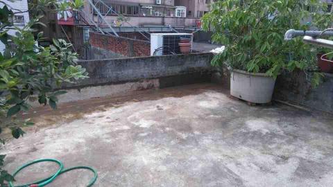 萬德佛 - 屋頂漏水