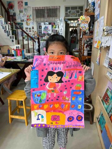 李依珊 - 小一美術教學