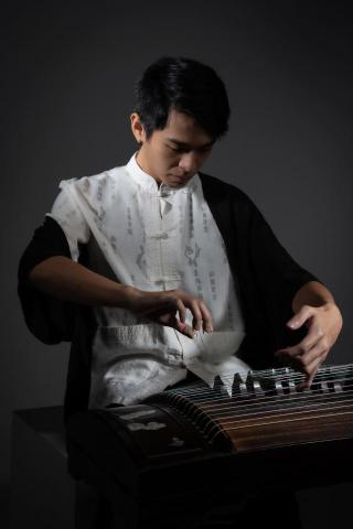 宜蘭頭城古箏教學＆演奏 \ 用古箏演奏你喜歡的音樂 - 【演出形象照】