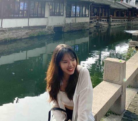 提供高中地理服務的專家劉芃妤