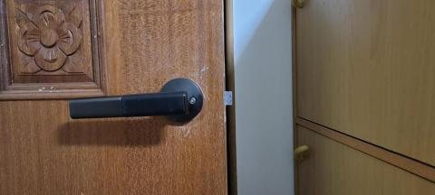 黃志華 - 指紋電子鎖