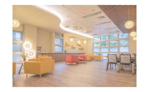 小木以澄 - 交誼室 b1