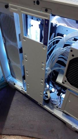 勤賢工作室 Jerry - 高階電腦後面理線 勤賢工作室 Jerry - 高階電腦後面理線