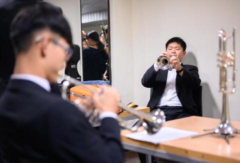 洪邦祐  Yoyo Trumpet小號(小喇叭)音樂家教 - Practicing 