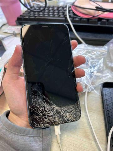 貓眼快修 - 螢幕破裂