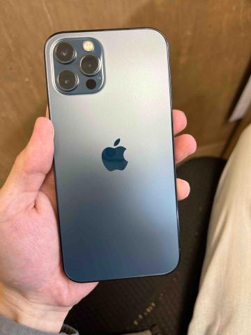 貓眼快修 - 背蓋破裂維修完成