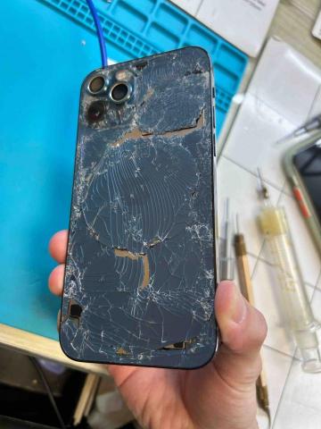 貓眼快修 - 背蓋破裂