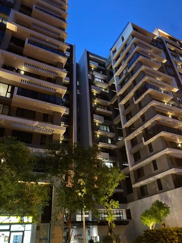 龍達玻璃貼膜商行 - 施工案例
社區住戶團購浴室防爆膜