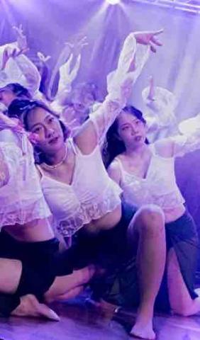 Charissa - 不知道為什麼上傳之後畫質變好差：（