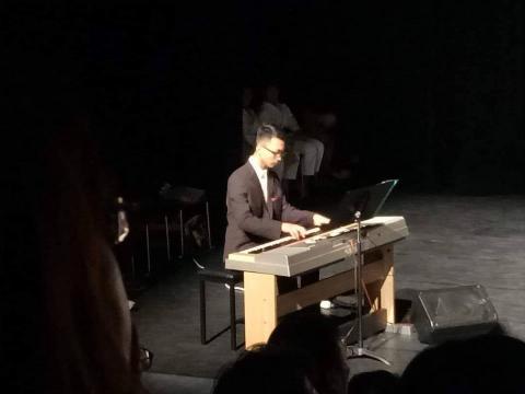 陳耀文 - 英文團唱，現場伴奏