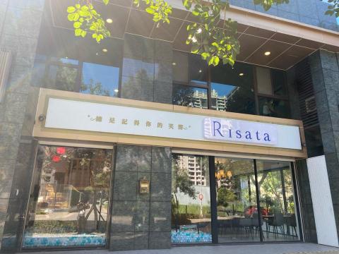 龍達玻璃貼膜商行 - 施工案例
親子餐廳玻璃隔熱