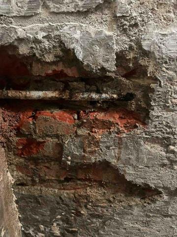 均豪工程 - 漏水很久了