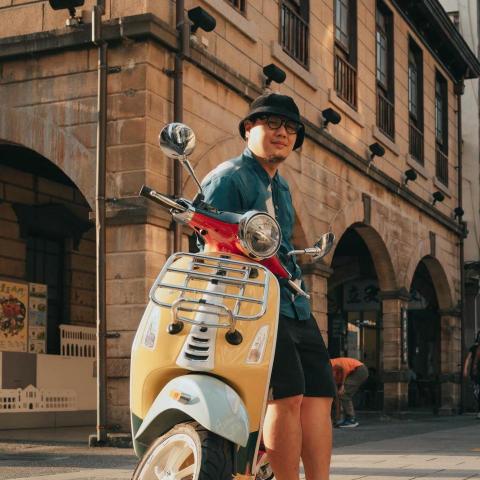 提供voca瞬熱ptt服務的專家胡志愷