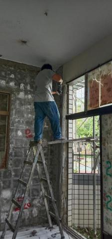 寶強國際事業有限公司 - 受損柱體打除作業