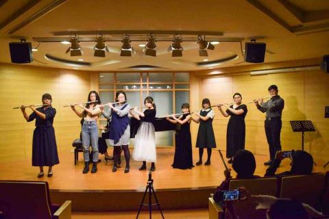 藝庭音樂 蘇老師 - 長笛合奏