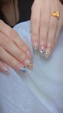 鄭小姐 - 浮誇寶石閃亮亮