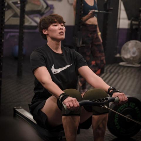 提供衝浪教練課服務的專家Shining