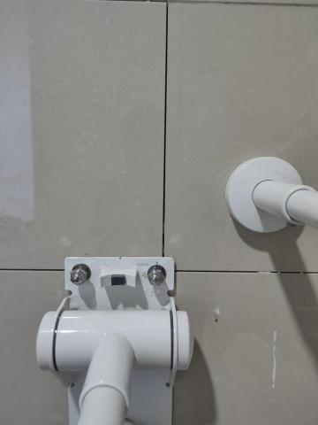 潘韋安 - 拋光石英磚裂縫修補後