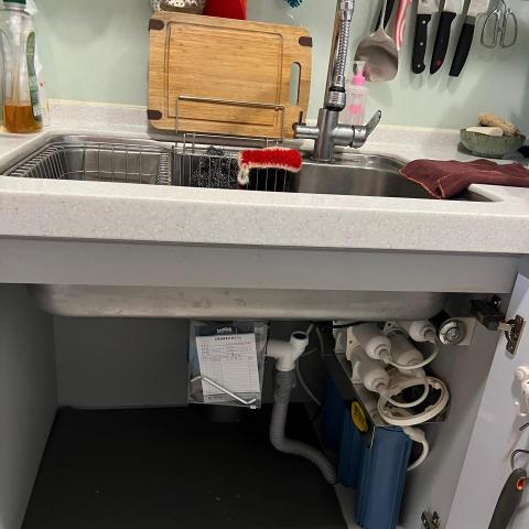 提供飲水服務的專家偉旭