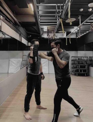 克里斯 實戰防身綜合格鬥拳擊健身 -  克里斯 實戰防身綜合格鬥拳擊健身 -