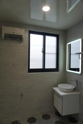 石黑建裝 - 台南-老屋翻新-府東街-1F-浴廁