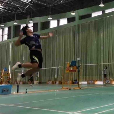 提供羽球規則服務的專家浮傾羽球