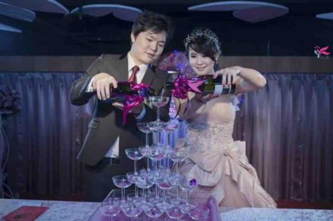 富彩容-造型靓扮美學中心..附設輕 spa 美妍 -  富彩容-造型靓扮美學中心..附設輕 spa 美妍 -