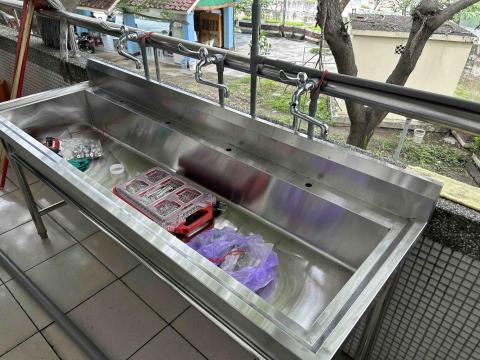 御皇水電 - 安裝水槽、水龍頭、配管