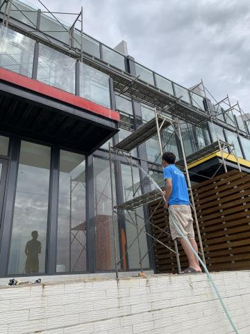 大塊企業有限公司(大塊清潔) - 好望角新建民宿玻璃細清