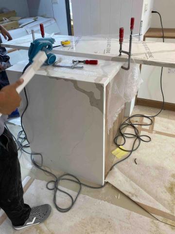 168職人工務店 - 廚房石英石中島施工