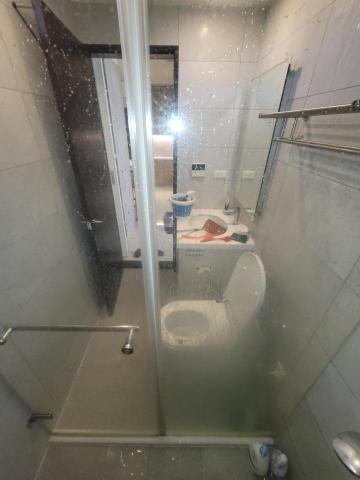 余先生 - 浴室乾式分離門水垢清潔前 余先生 - 浴室乾式分離門水垢清潔前