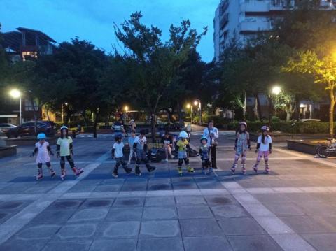 小威直排輪教室 - 上課花絮