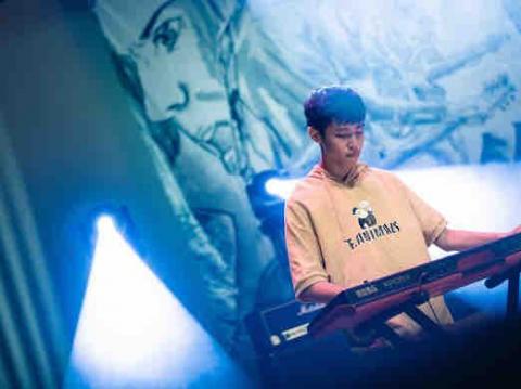 鄭家予 - 樂團keyboard 手