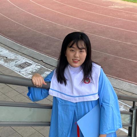 提供線上教學服務的專家謝昀芮