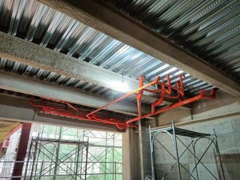 徐論權 - 廠房排水管吊管配置