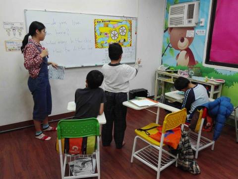 Sandy英文老師/一對一/團班 - ✅長頸鹿美語教學經驗