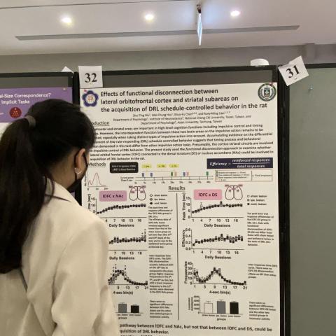 舒婷 Tina - 研究所時期參與心理學年會壁報發表