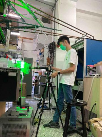 謝承翰 - 清華大學專題研究