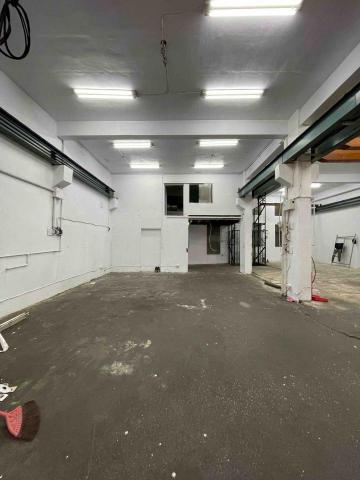 全鑫水電工程 - 工廠全數更換電燈及插座