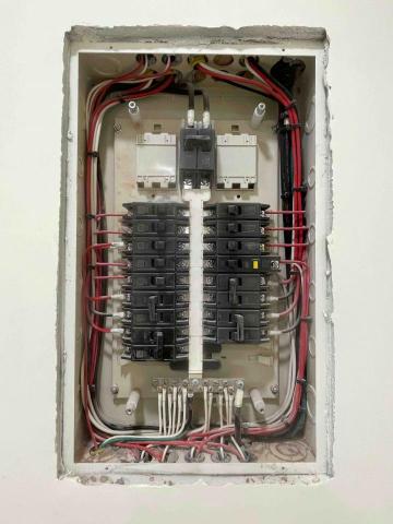 全鑫水電工程 - 老屋翻新，盤體規劃及安裝