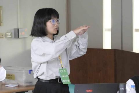 妙慈科學家教室 - 參加臺灣青年學生物理辯論賽（金牌）