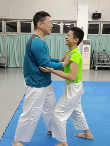 郭老師 - 快樂的基本功練習