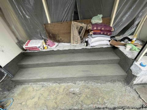 有朋工程行 - 抿石前的打底