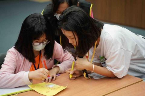 張宸真 - 暑期營隊課程老師