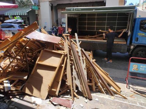 旭浪工程有限公司 - 裝潢拆除後